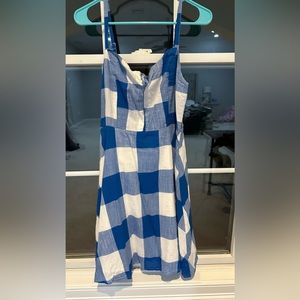 Old navy sun dress. Size large blue and white.